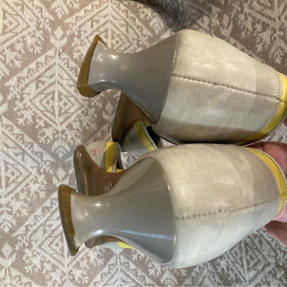 JOHN FLUEVOG Sz 7.5 Arigato 09 Taupe and Yellow Low Heel Slip On Shoes - Picture 12 of 13